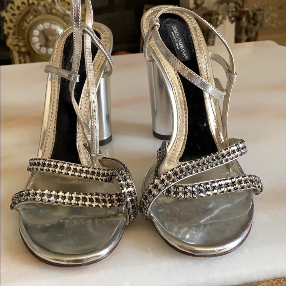 Shoes - Picture 2 of 4